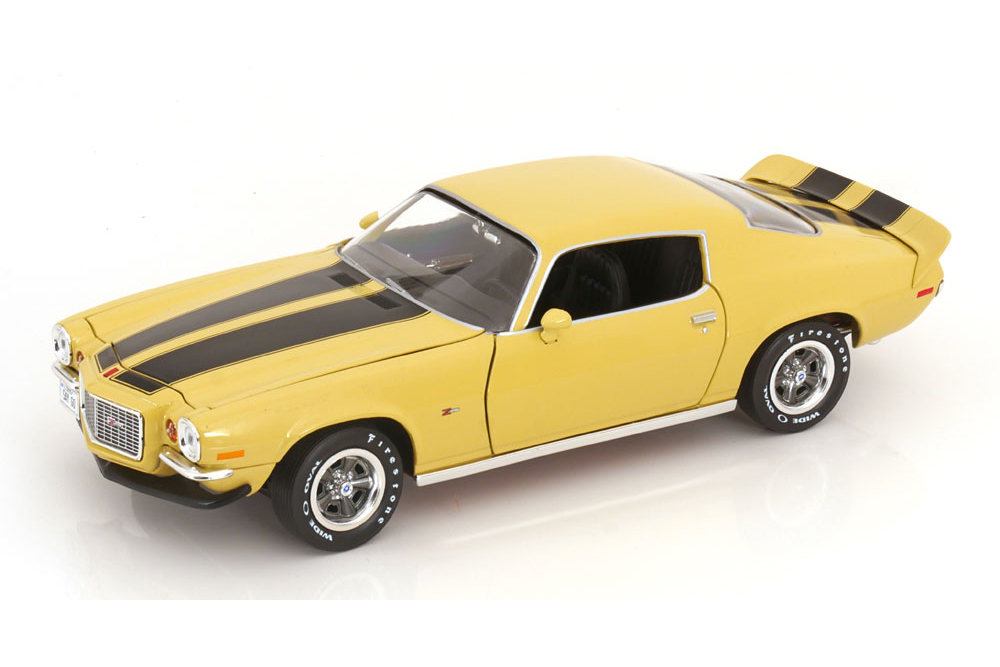 CHEVROLET CAMARO RS/Z28 1972 LIGHTYELLOW BLACK