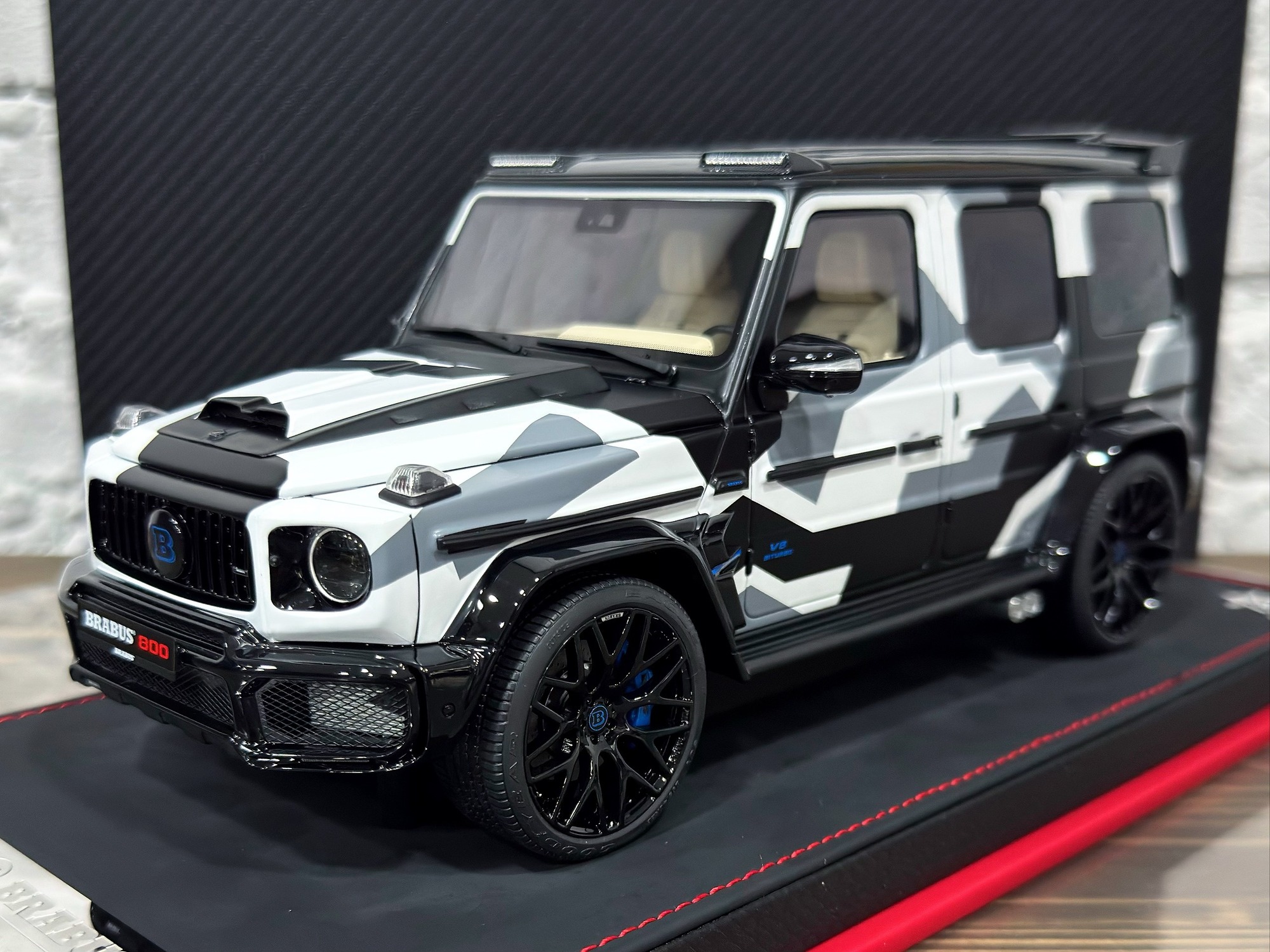 MERCEDES BENZ BRABUS G800 CAMO/BLUE ACCENTS / МЕРСЕДЕС-БЕНЦ БРАБУС G800 CAMO/СИНИЙ ACCENTS
