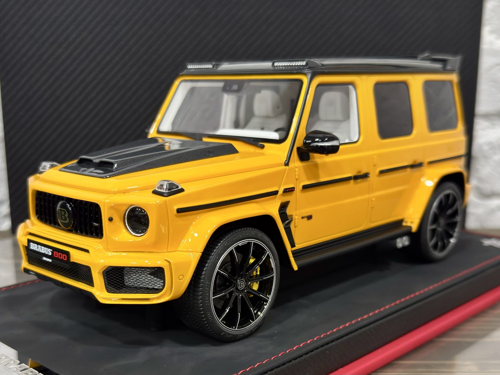 MERCEDES BENZ BRABUS G800 YELLOW / МЕРСЕДЕС-БЕНЦ БРАБУС G800 ЖЕЛТЫЙ