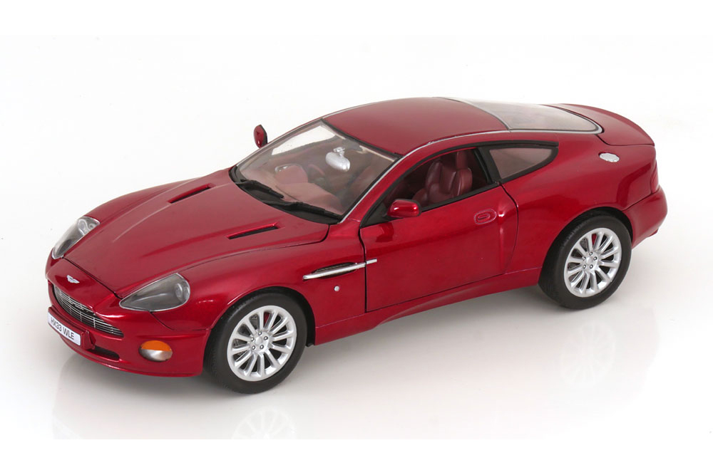 ASTON MARTIN V12 VANQUISH 2005 REDMETALLIC