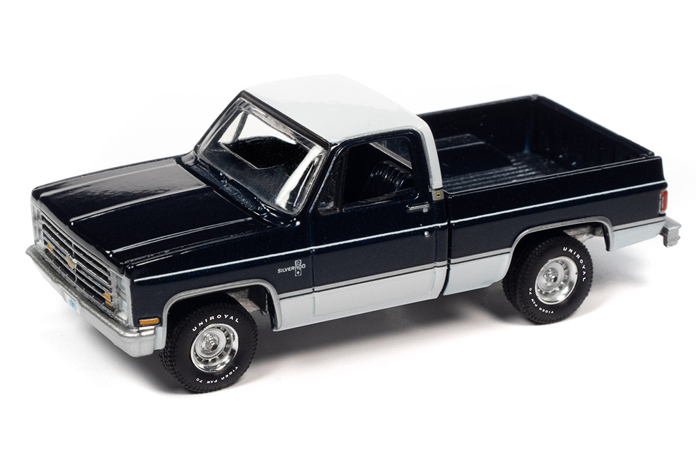 CHEVROLET SILVERADO 1985 DARK BLUE POLY BODY WITH WHITE LOWER & WHITE ROOF (СИНИЙ С БЕЛЫМ) (ДЛИНА МОДЕЛИ 6-10 СМ)