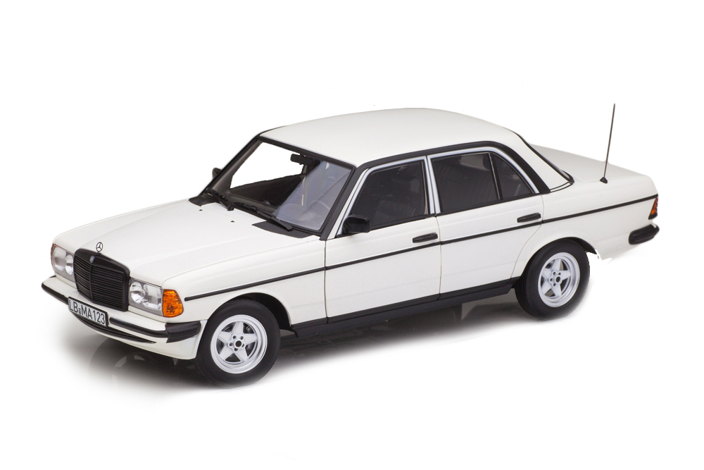 MERCEDES W123 200 E-CLASS 1980 AMG AEROKIT WHITE
