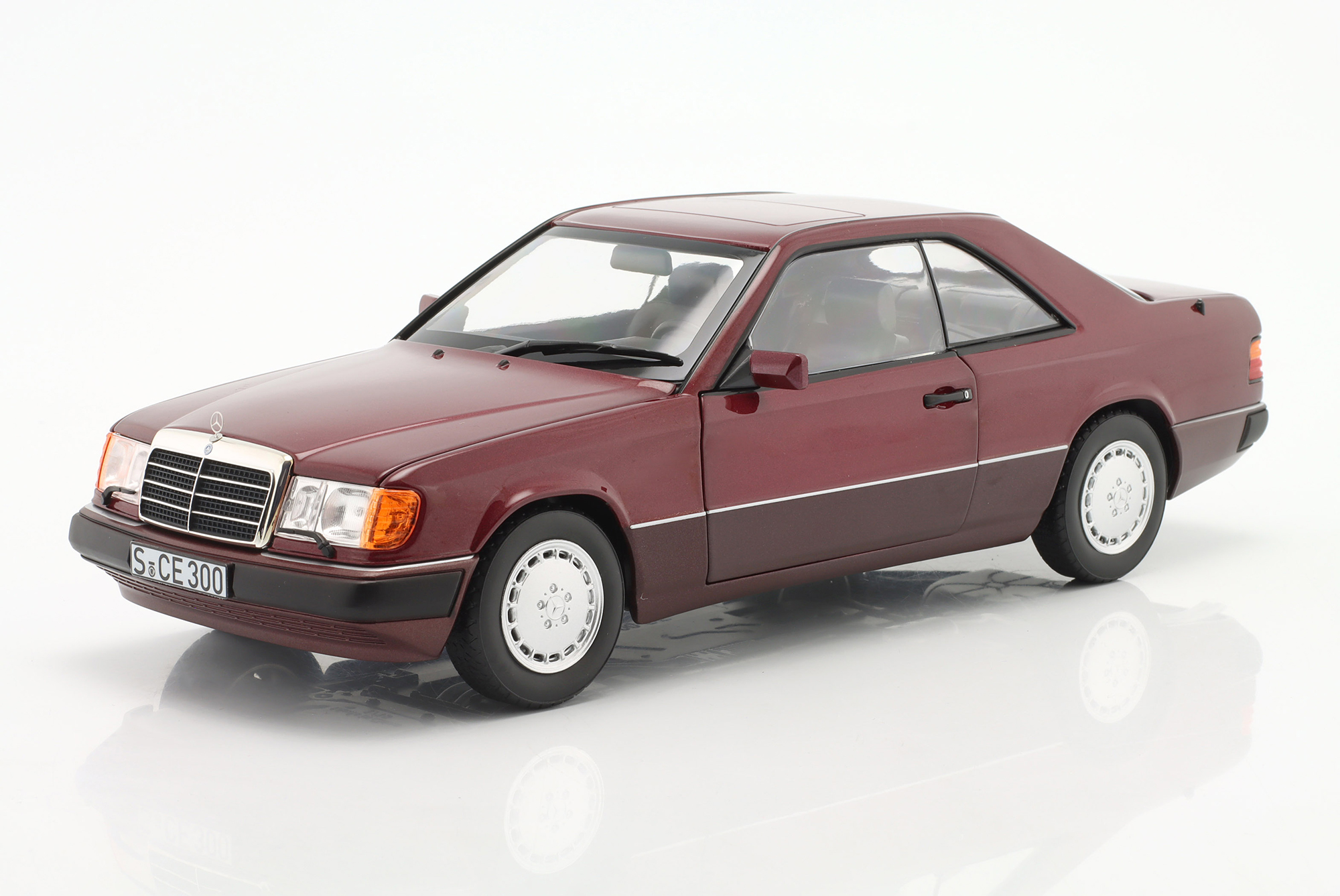 MERCEDES-BENZ 300 CE (C124) W124 КРАСНЫЙ
