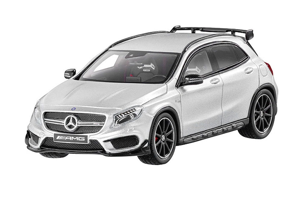 MERCEDES AMG GLA 45 2016 MATT SILVER