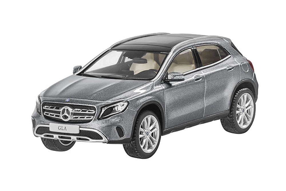 MERCEDES W156 GLA X156 2017 MOUNTAIN GREY
