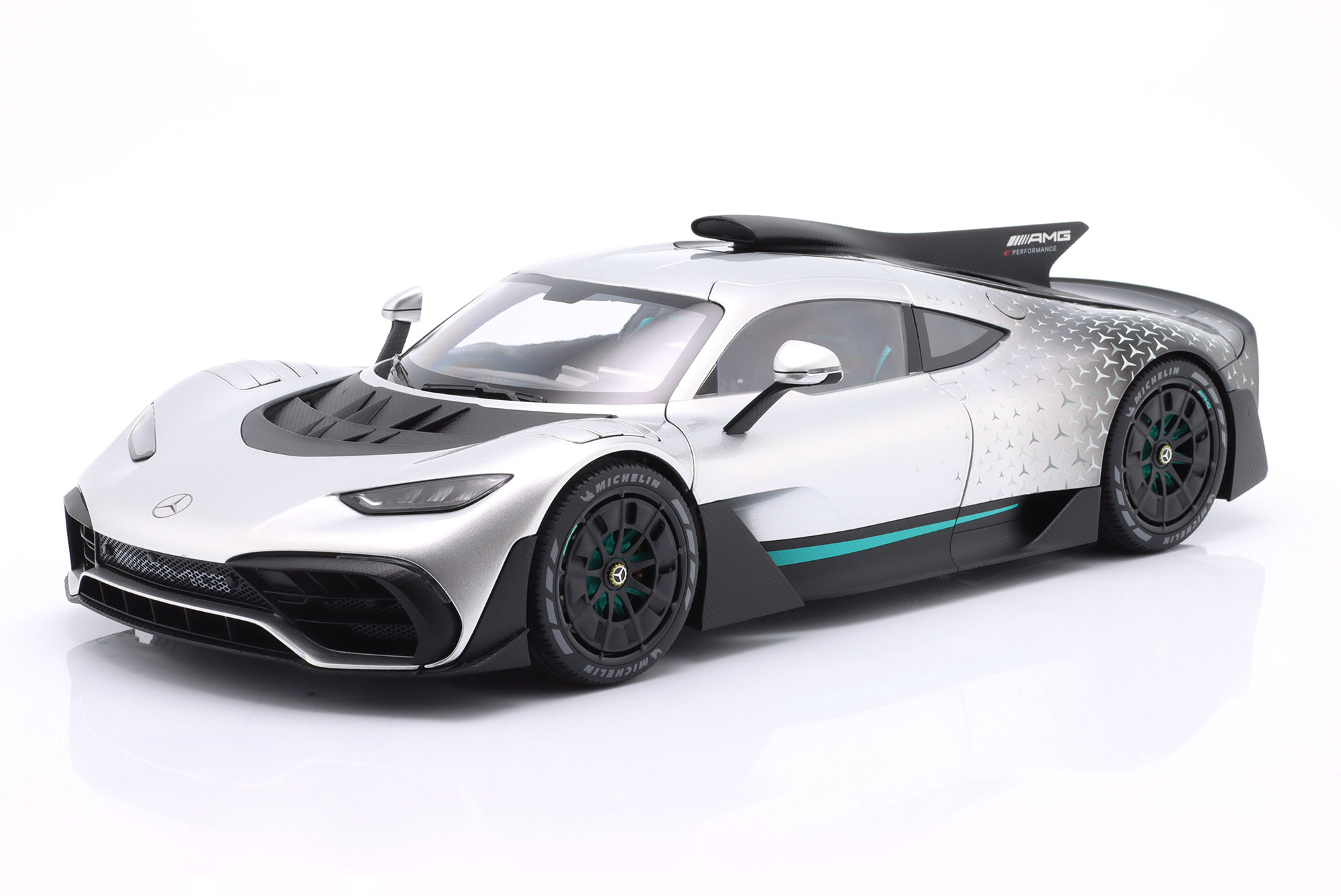 MERCEDES-BENZ AMG ONE (C298) HIGH-TECH SILVER / МЕРСЕДЕС-БЕНЦ АМГ ОНЕ C298 ХАЙ-ТЕК СЕРЕБРИСТЫЙ