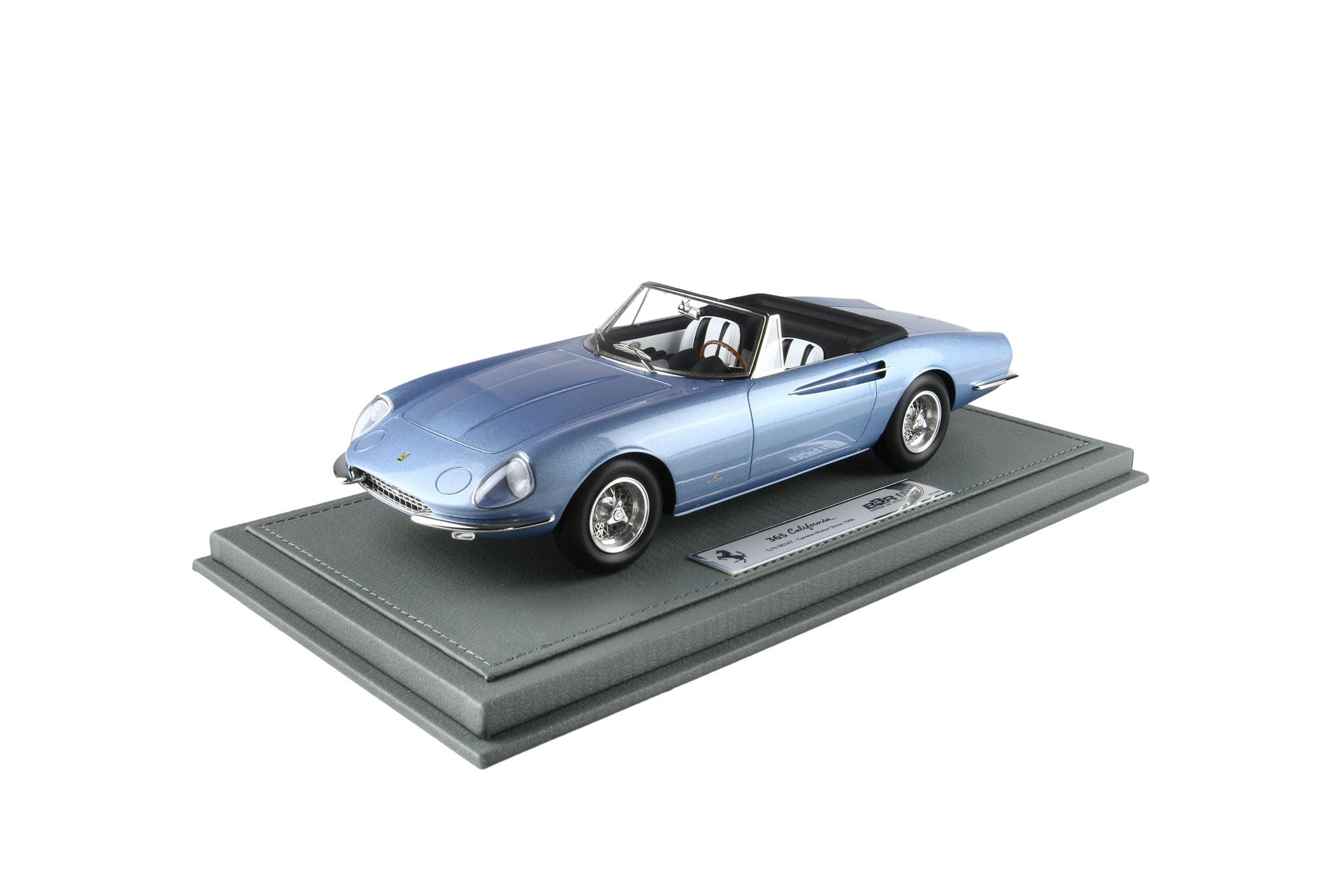 FERRARI 365 CALIFORNIA GENEVE MOTOR SHOW 1966 S/N 08347 METALLIC LIGHT BLUE / ФЕРРАРИ 365 КАЛИФОРНИА ГЕНЕВЕ МОТОР СХОВ 1966 С № 08347 1:18 ГОЛУБОЙ