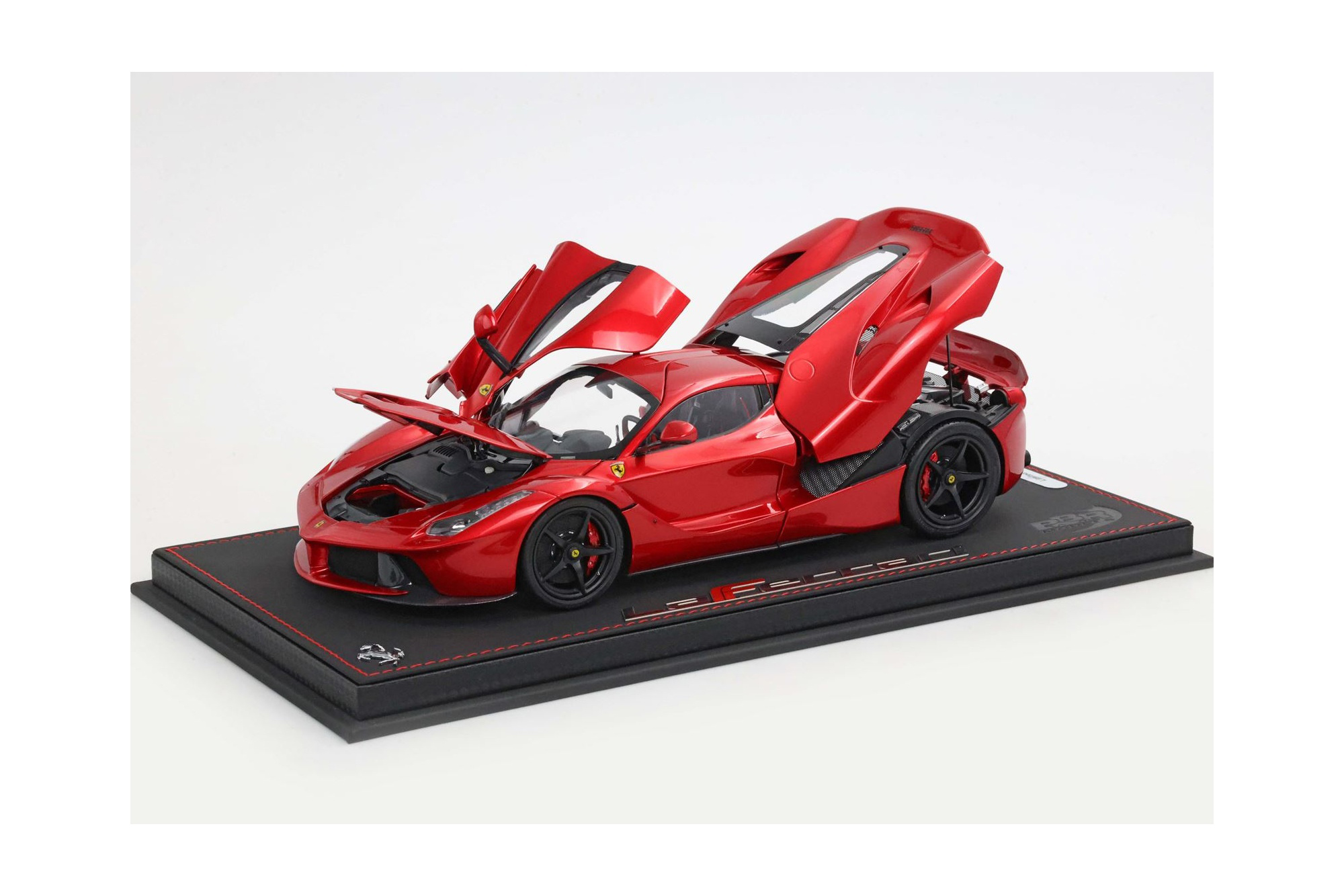 FERRARI LAFERRARI 2012 OPEN DIECAST ROSSO F1 2007 - LUXURY PACK AND DISPLAY CASE INCLUDED / ФЕРРАРИ ЛАФЕРРАРИ 2012 ОПЕН Ф1 2007 1:18 КРАСНЫЙ