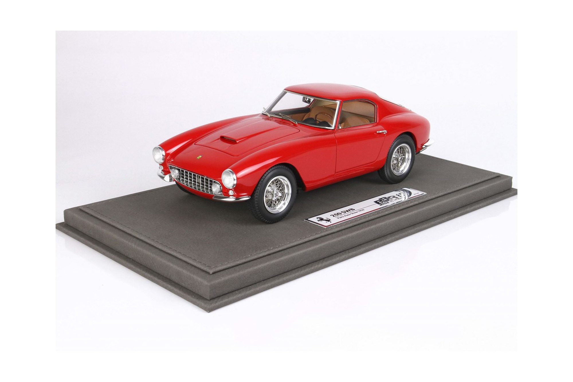 FERRARI 250 GT BERLINETTA PASSO CORTO / ФЕРРАРИ 250 ГТ БЕРЛИНЕТТА ПАССО КОРТО 1:18