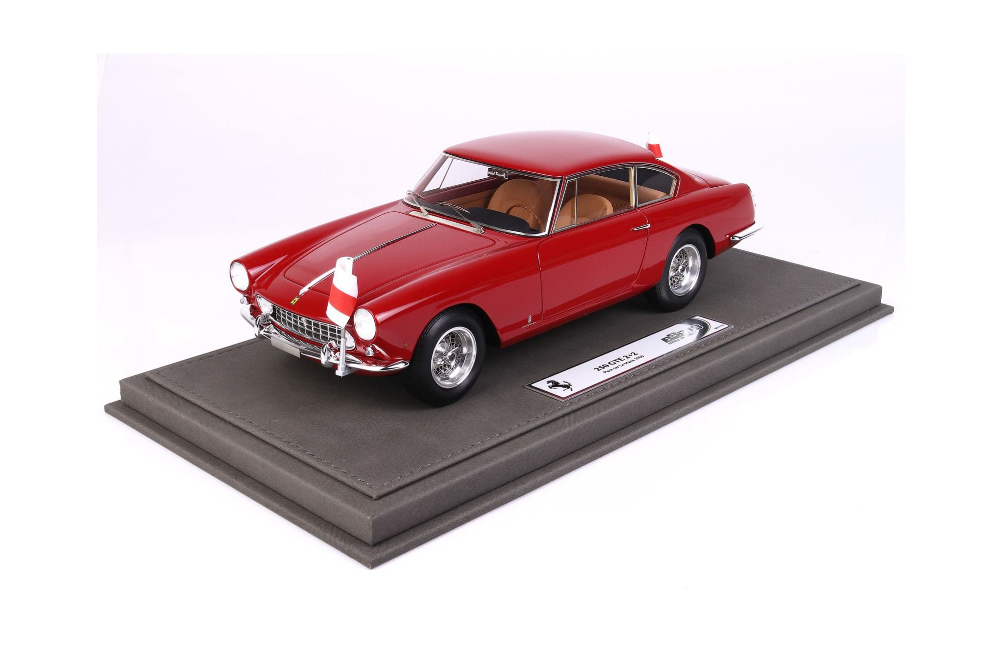 FERRARI 250 GT 2+2 PACE CAR 24H LE MANS 1960 / ФЕРРАРИ 250 ГТ 2+2 ПАКЕ КАР 24Х ЛЕ-МАН 1960 1:18