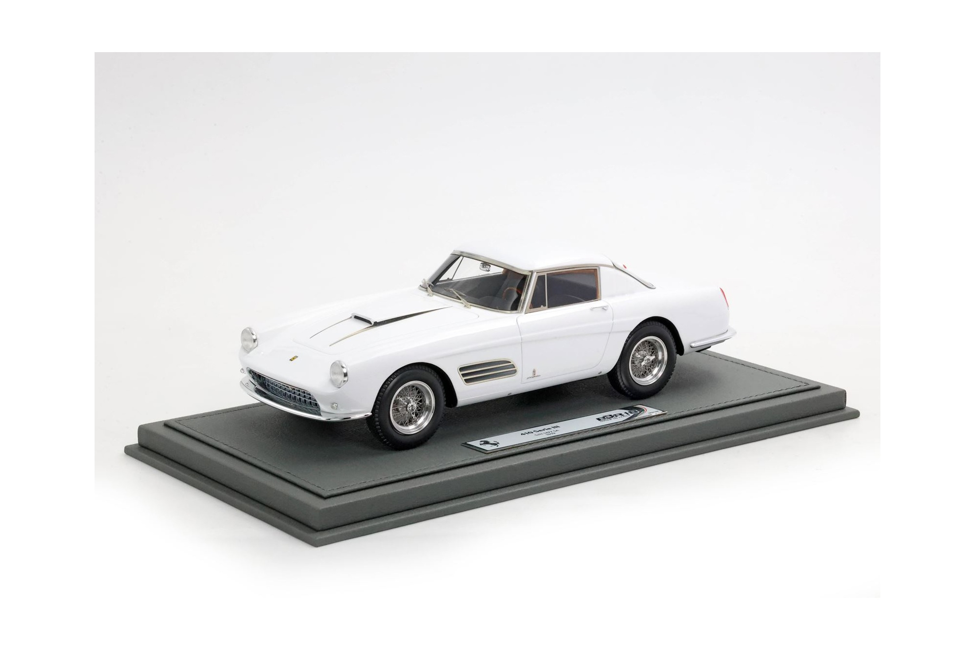 FERRARI 410 SUPERAMERICA SERIE III SN 1477 SA WHITE / ФЕРРАРИ 410 СУПЕРАМЕРИКА СЕРИЕ ИИИ СН 1477 СА 1:18 БЕЛЫЙ