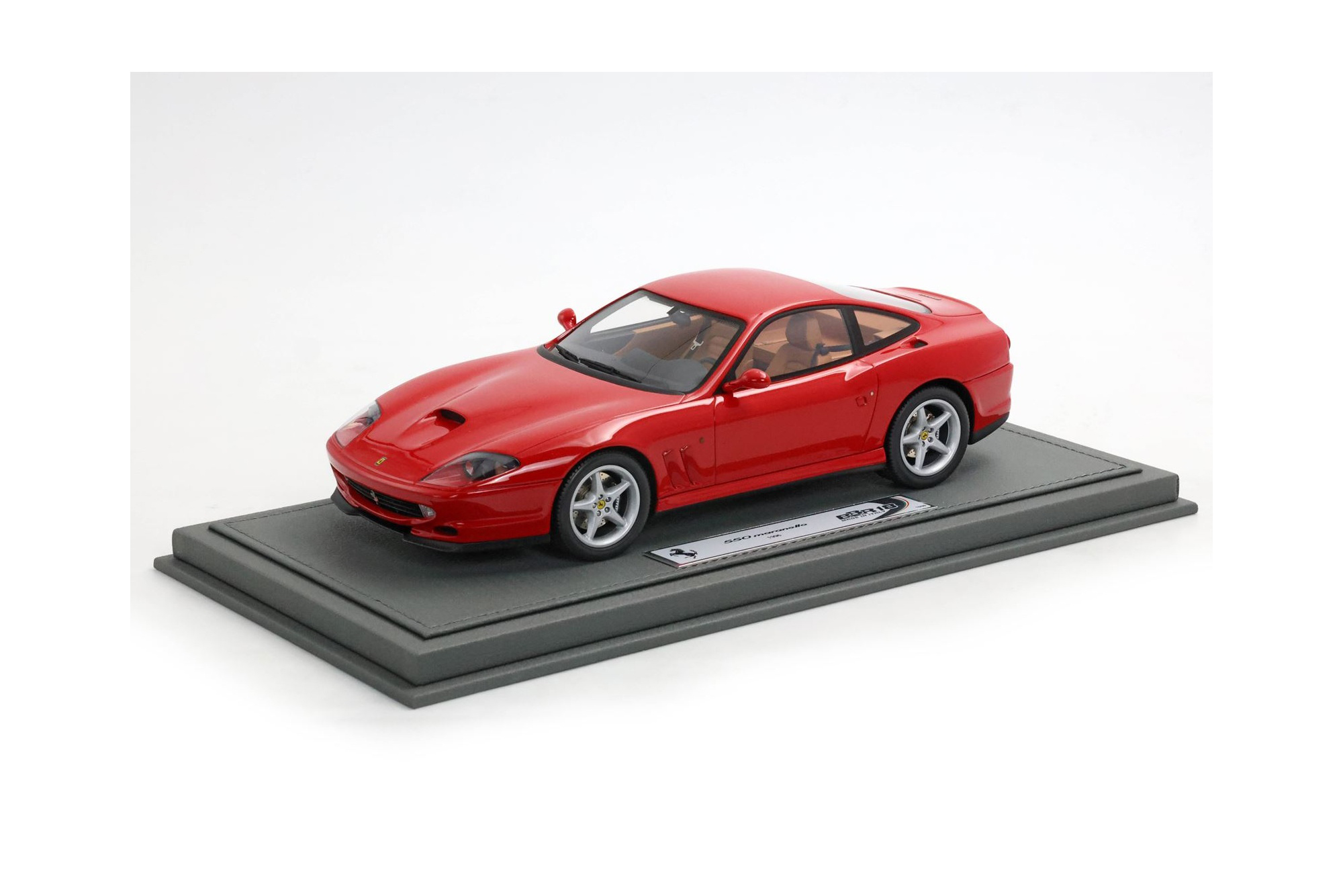 FERRARI 550 MARANELLO 1996 - MADE IN ITALY ROSSO CORSA - BEIGE / ФЕРРАРИ 550 МАРАНЕЛЛО 1996 1:18 КРАСНЫЙ