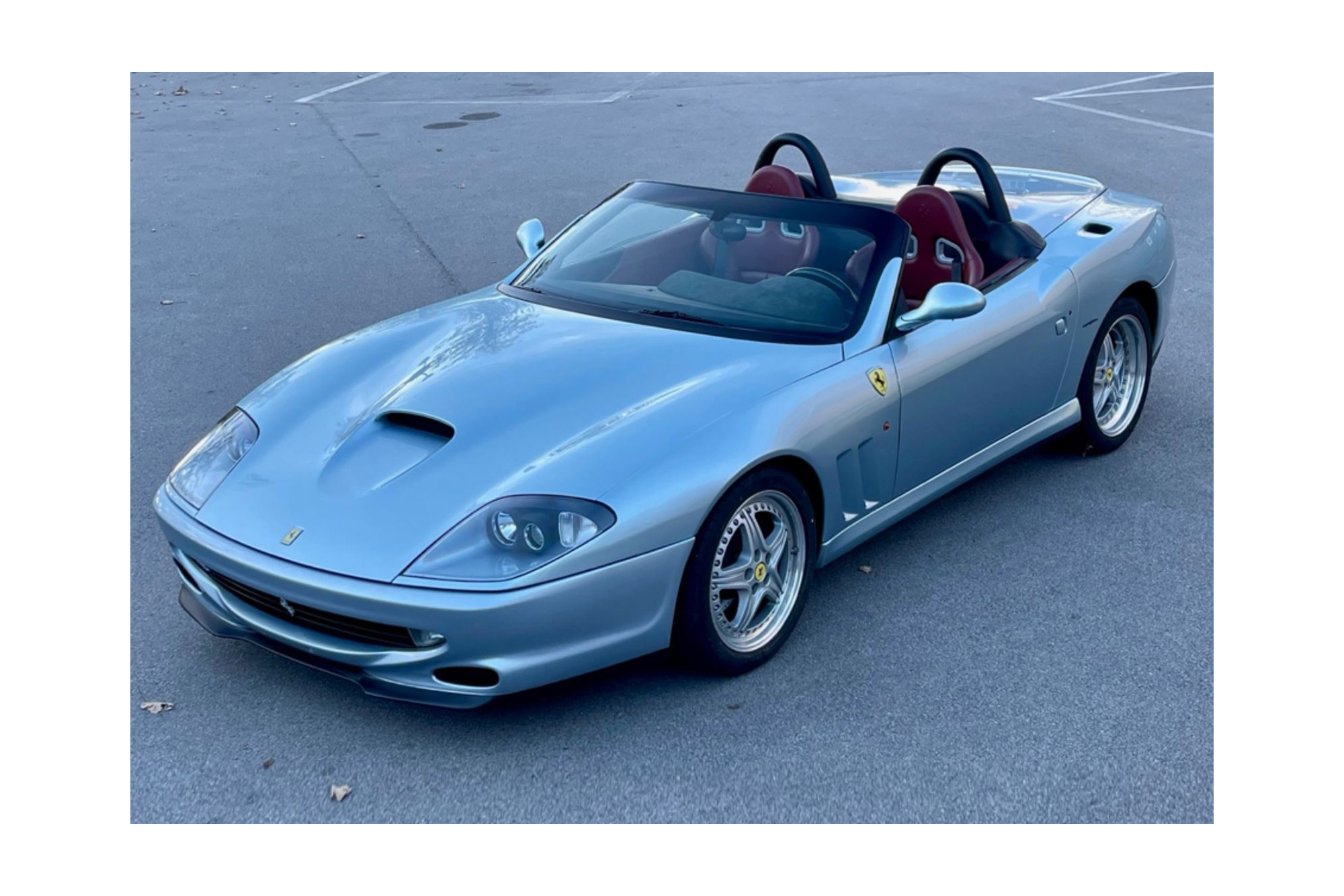 FERRARI 550 BARCHETTA 2000 - MADE IN ITALY ARGENTO NURBURGRING - BORDEAUX INTERIOR / ФЕРРАРИ 550 БАРКХЕТТА 2000 1:18 БОРДОВЫЙ
