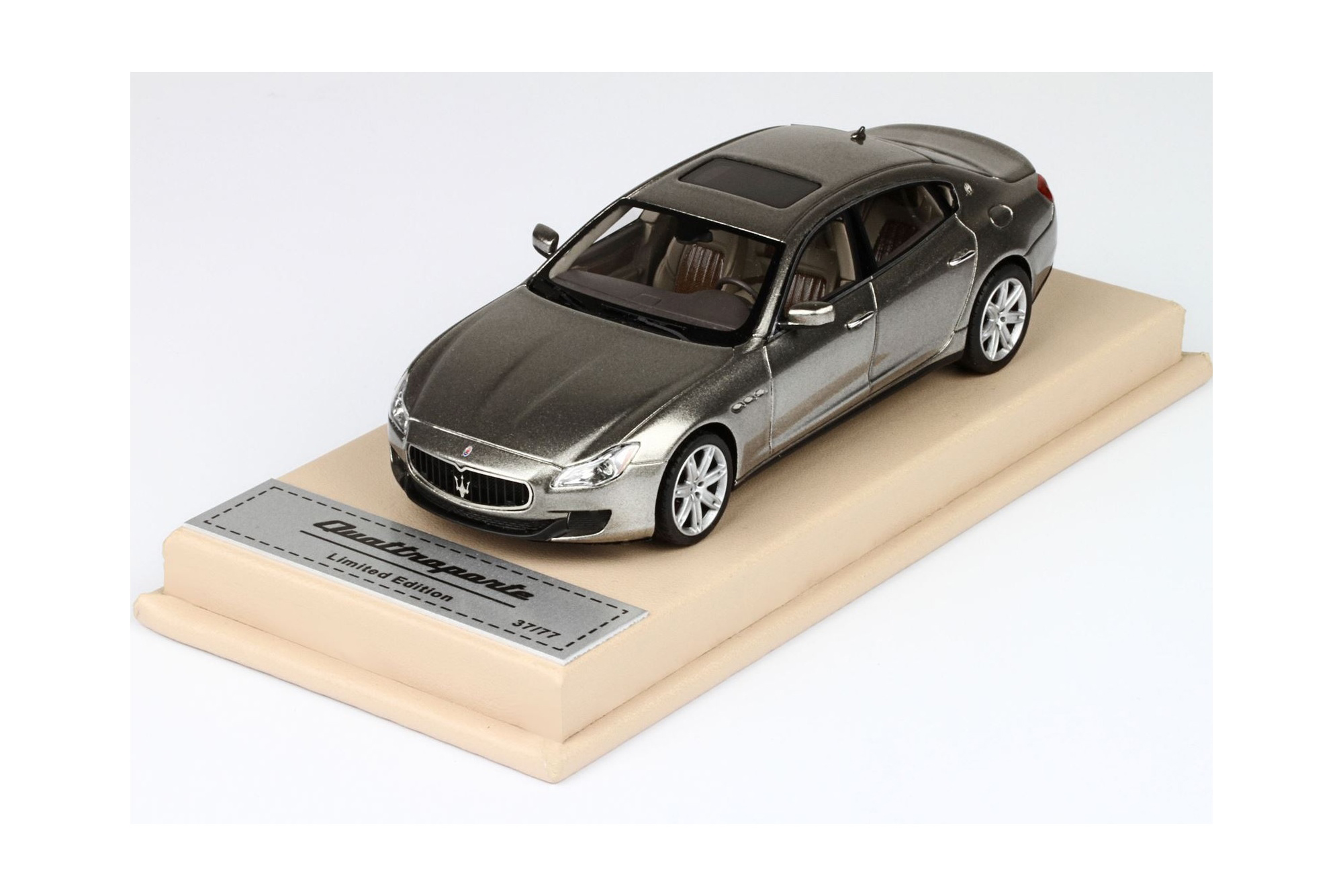 MASERATI QUATTROPORTE 2014 / МАЗЕРАТИ КУАТТРОПОРТЕ 2014 1:43