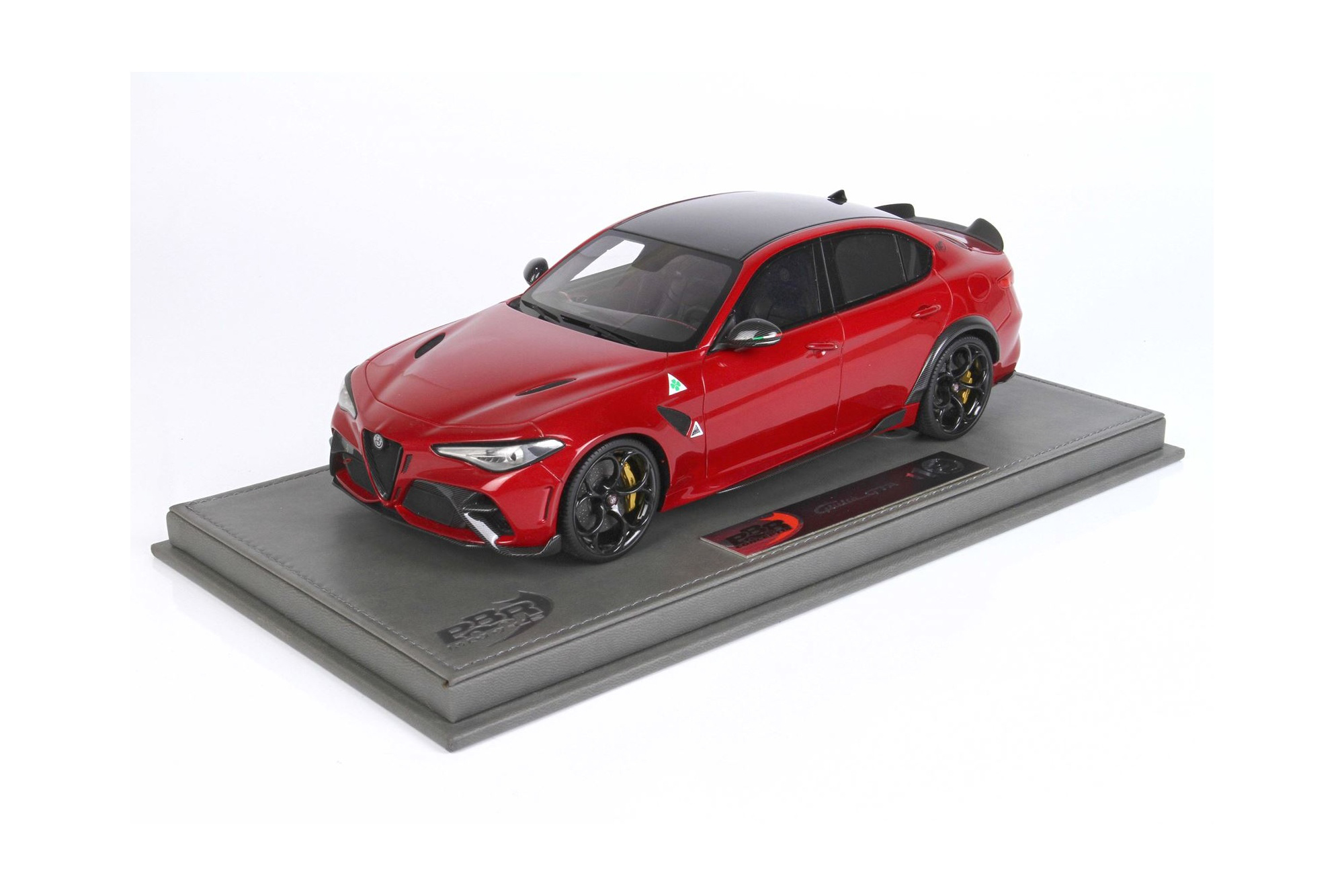 ALFA ROMEO GIULIA GTA ROSSO GTA BRAKES GOLD / АЛЬФА РОМЕО ДЖУЛИЯ ГТА ГТА БРАКЕС 1:18 КРАСНЫЙ