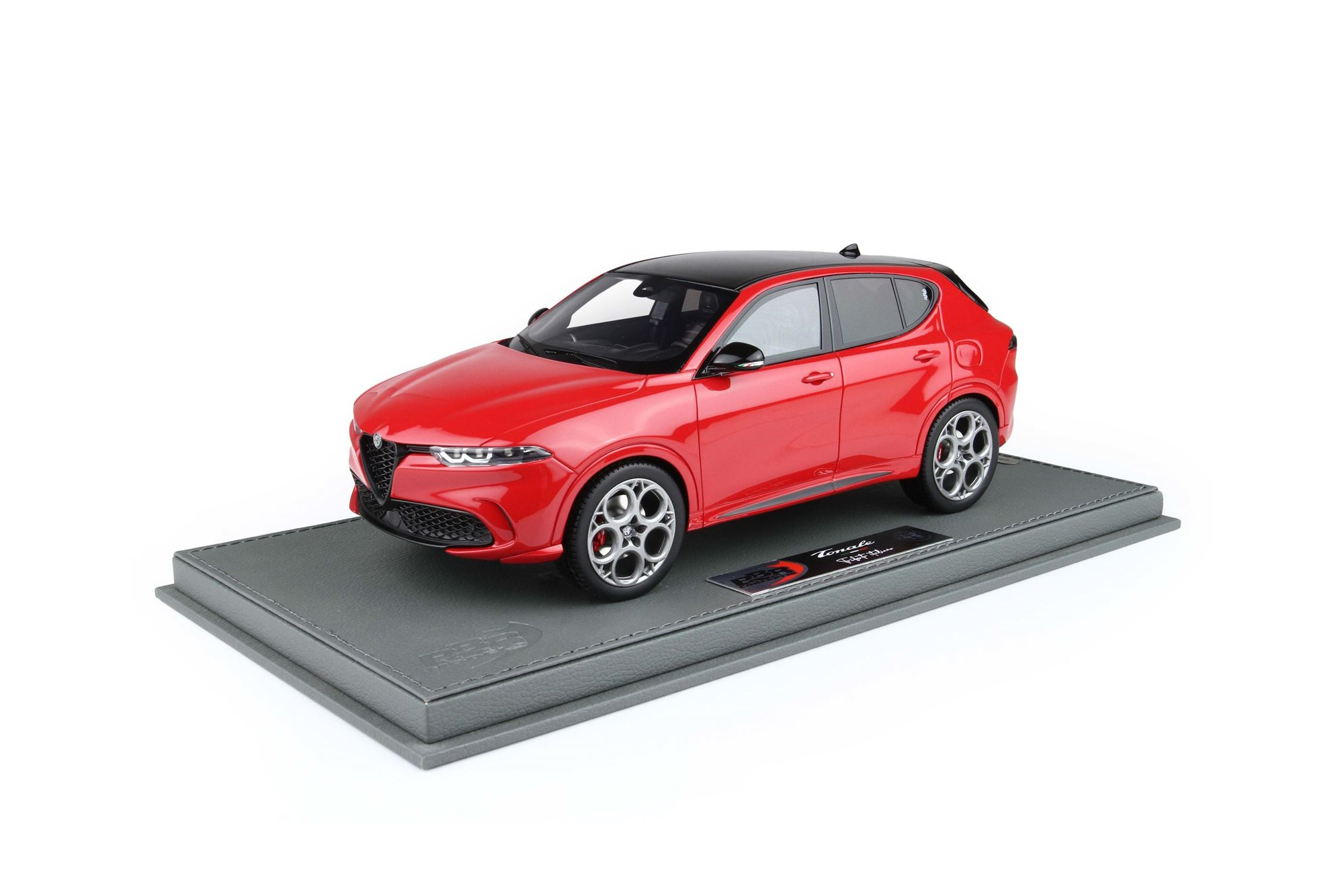 ALFA ROMEO TONALE TRIBUTO PLUG-IN HYBRID RED ALFA / АЛЬФА РОМЕО ТОНАЛЕ ТРИБУТО ПЛУГ-ИН ХИБРИД АЛФА 1:18 КРАСНЫЙ