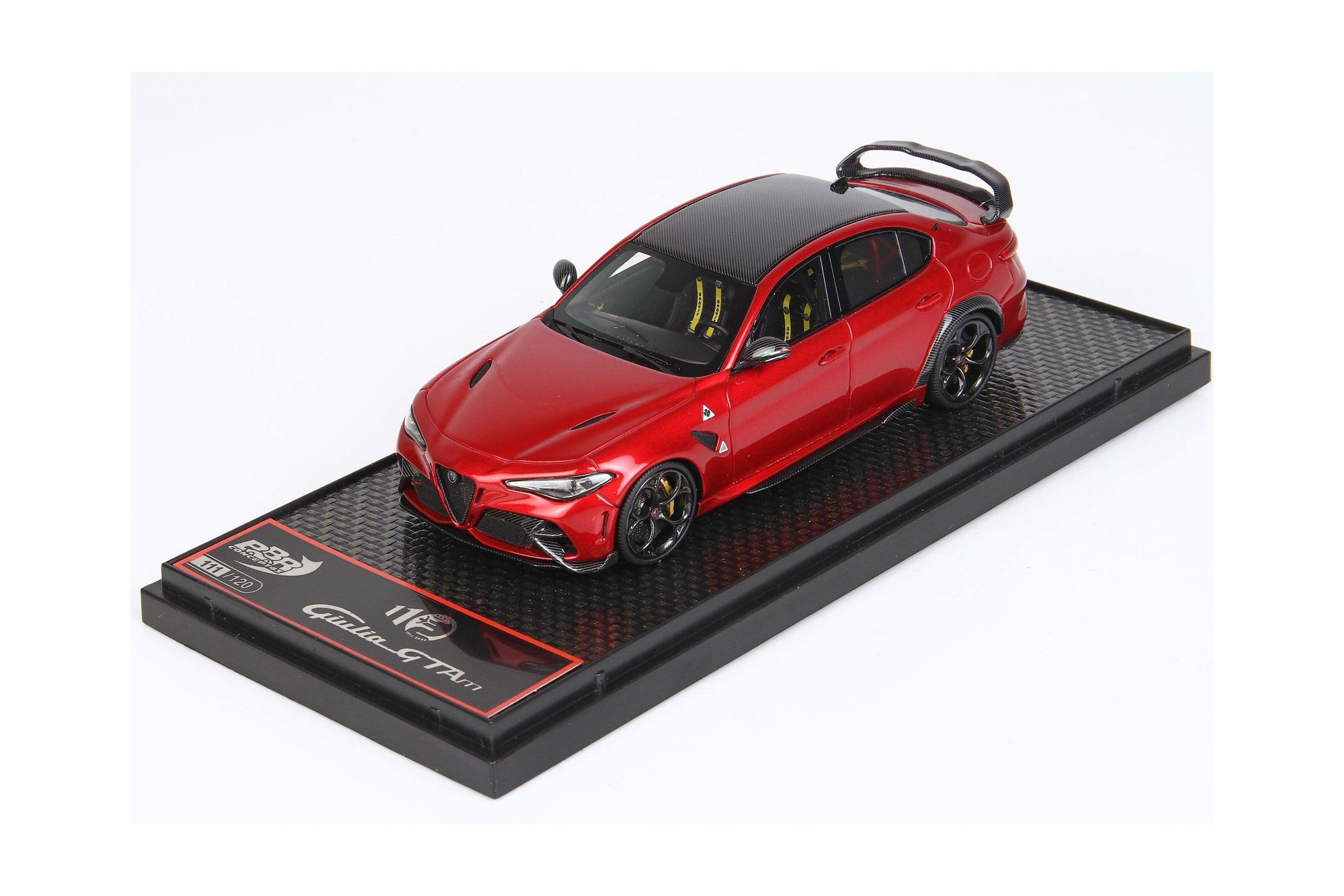 ALFA ROMEO GIULIA GTAM ROSSO GTA - YELLOW BELTS / АЛЬФА РОМЕО ДЖУЛИЯ ГТАМ ГТА 1:43 КРАСНЫЙ