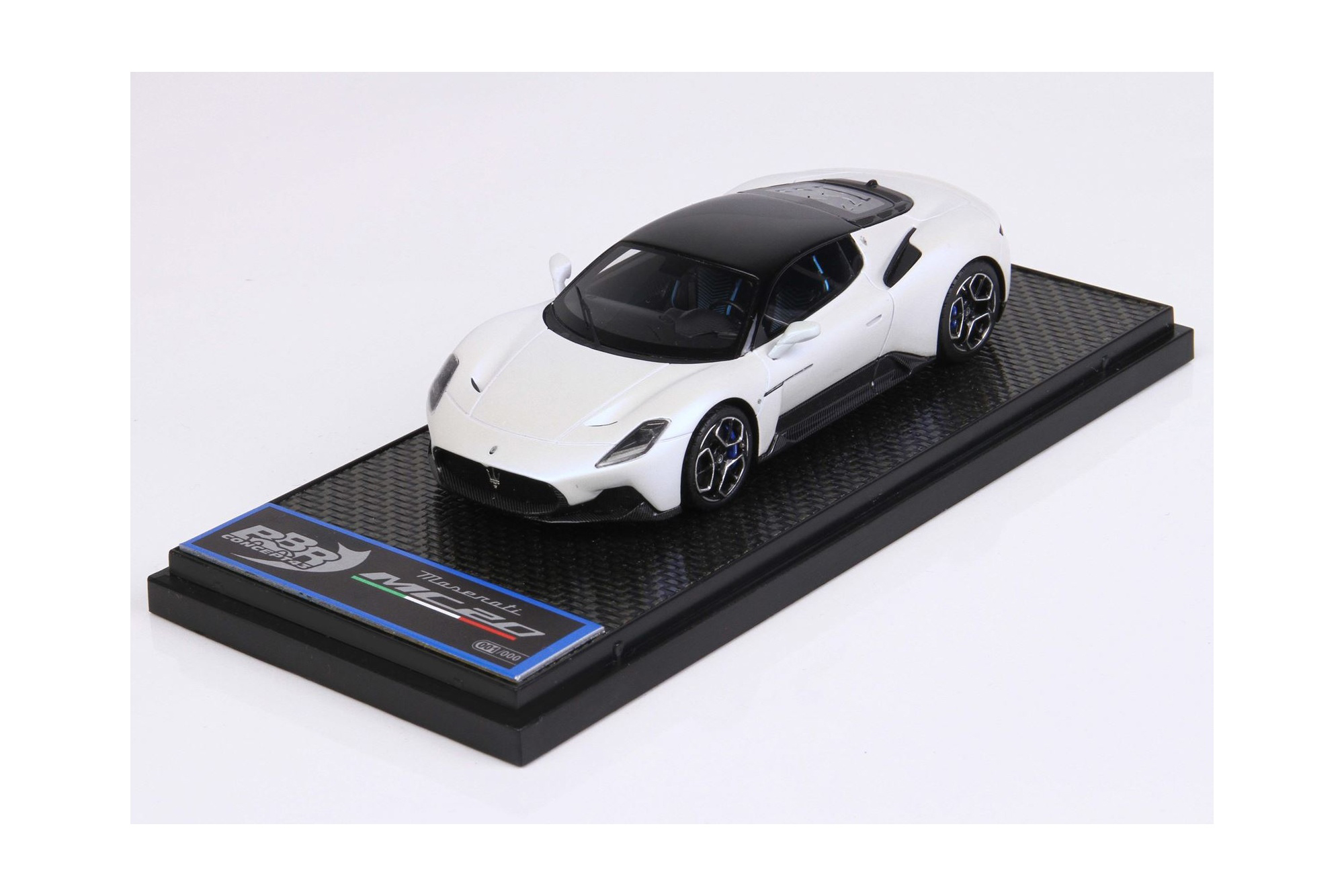 MASERATI MC20 2020 BIANCO AUDACE / МАЗЕРАТИ МС20 2020 АУДАКЕ 1:43 БЕЛЫЙ