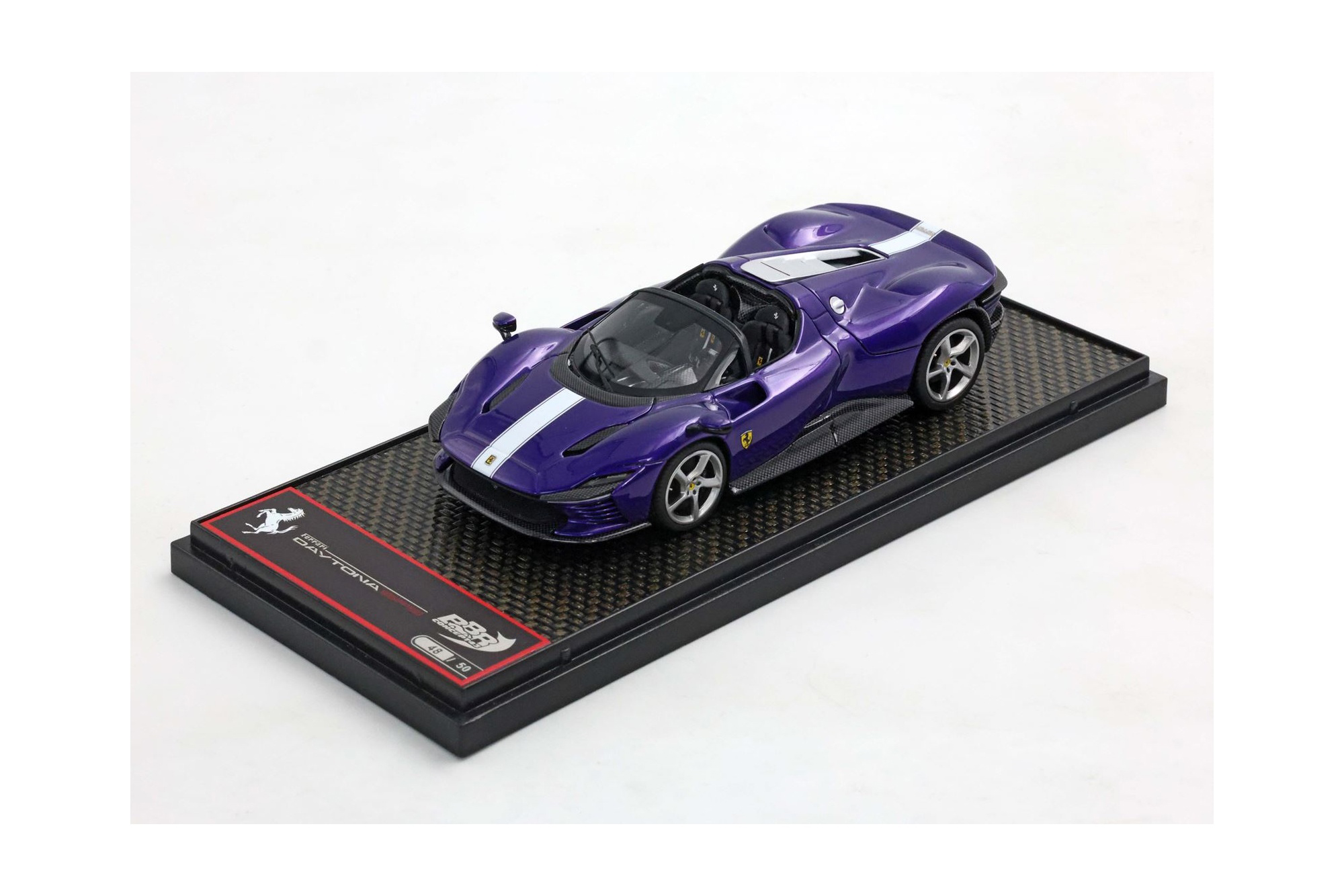 FERRARI DAYTONA SP3 SERIE ICONA OPEN ROOF PURPLE DINO / ФЕРРАРИ ДАЙТОНА СП3 СЕРИЕ ИКОНА ОТКРЫТАЯ КРЫША 1:43 ФИОЛЕТОВЫЙ