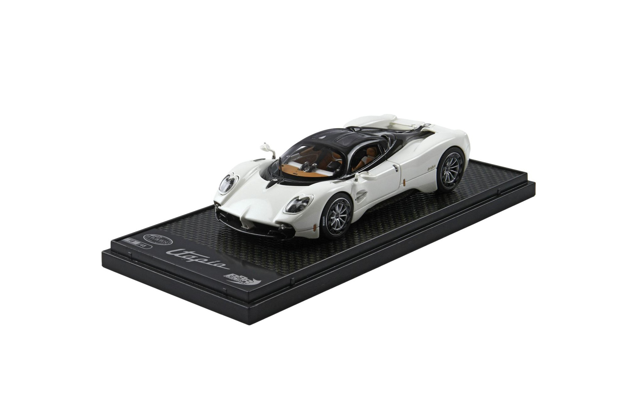 PAGANI UTOPIA PEARL WHITE / ПАГАНИ УТОПИЯ ПЕАРЛ 1:43 БЕЛЫЙ