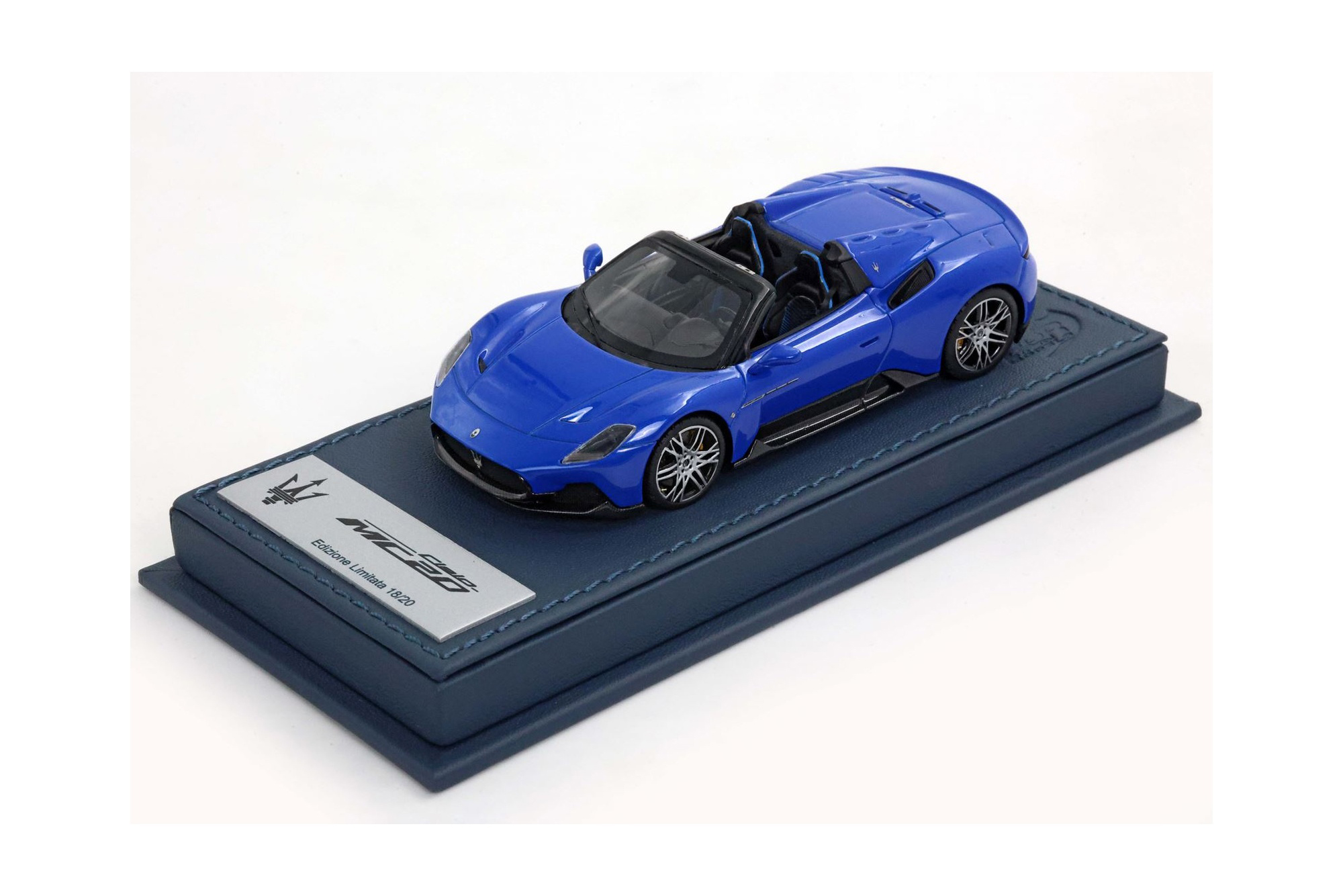 MASERATI MC20 CIELO - GENUINE LEATHER BASE BLUE INFINITO - MMXX DESIGN RIMS / МАЗЕРАТИ МС20 КИЕЛО 1:43 СИНИЙ
