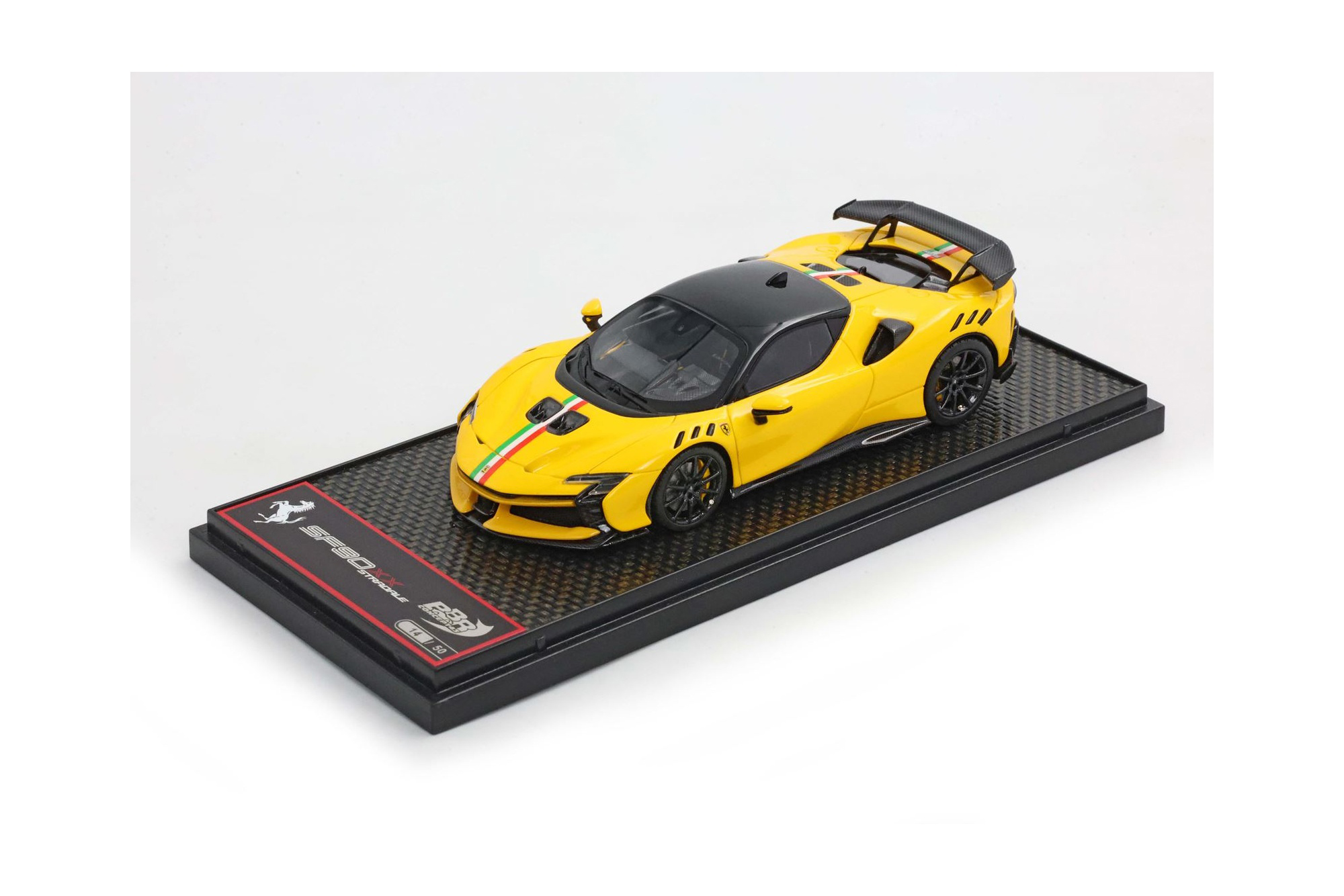 FERRARI SF90 XX STRADALE GIALLO MODENA / ITALIAN STRIPE / ФЕРРАРИ СФ90 КСКС СТРАДАЛЕ ИТАЛИАН ПОЛОСА 1:43 ЖЕЛТЫЙ