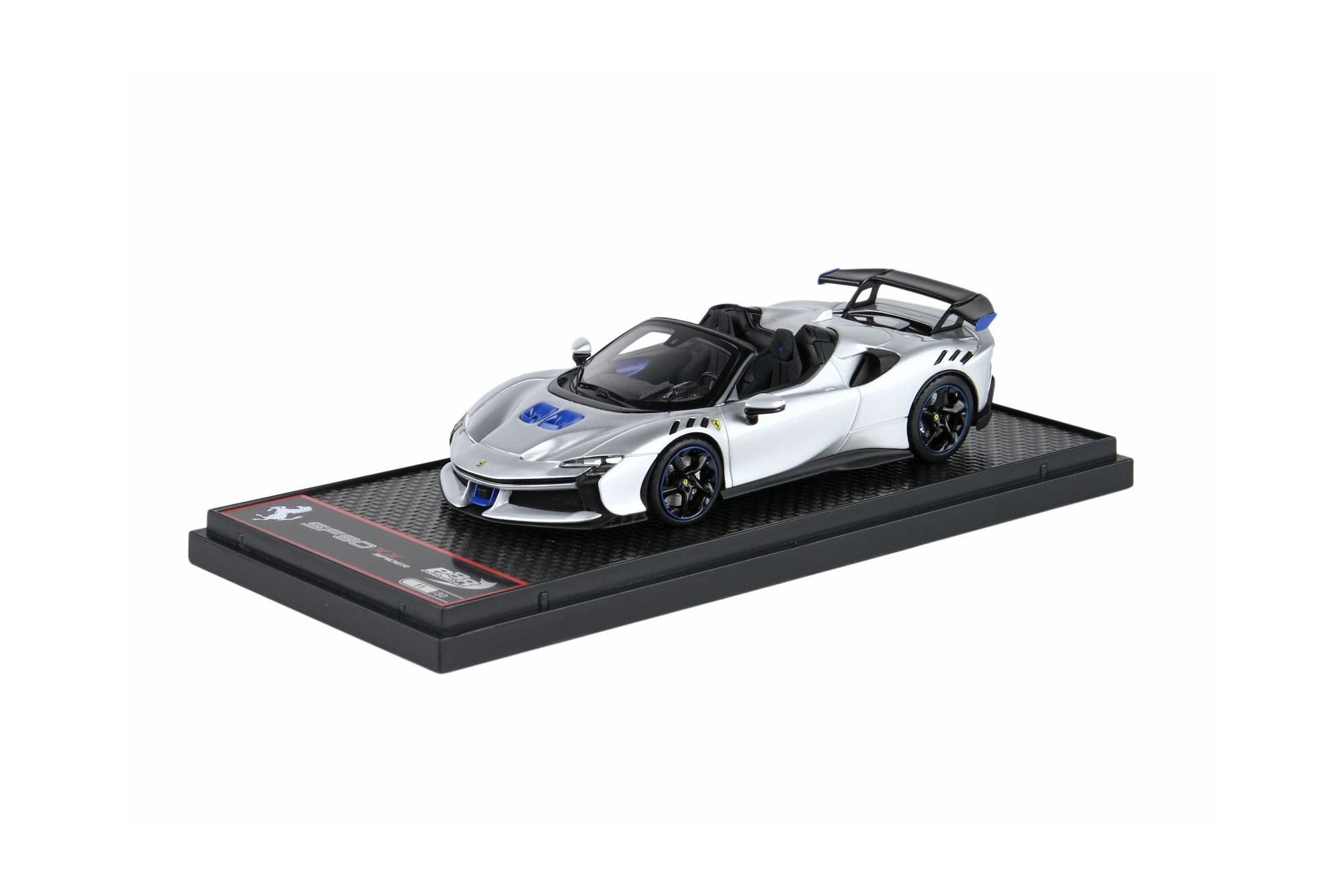 FERRARI SF90 XX SPIDER NURBURGRING SILVER / ФЕРРАРИ СФ90 КСКС СПАЙДЕР НУРБУРГРИНГ 1:43 СЕРЕБРИСТЫЙ