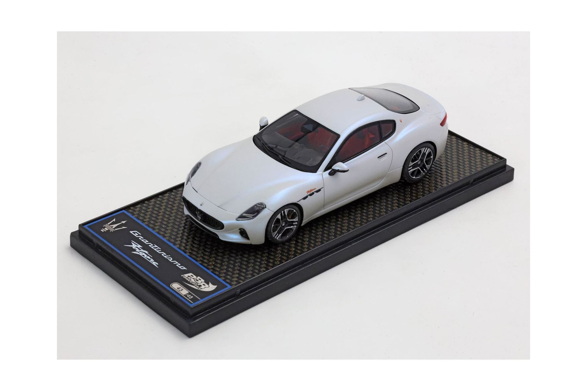 MASERATI GRANTURISMO FOLGORE 2023 BIANCO AUDACE / МАЗЕРАТИ ГРАНТУРИСМО ФОЛЬГОРЕ 2023 АУДАКЕ 1:43 БЕЛЫЙ