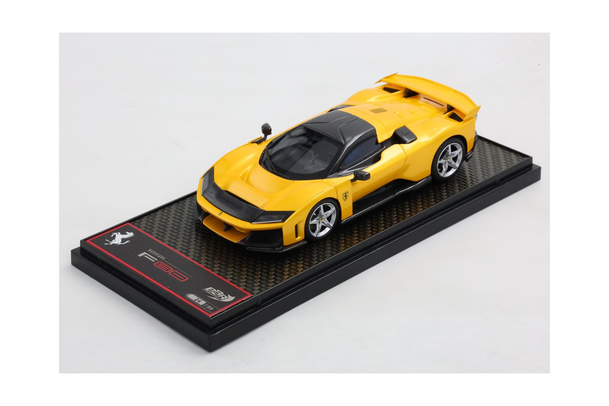 FERRARI F80 CARBON OPTIONAL THREE LAYER YELLOW AND SILVER WHEELS / ФЕРРАРИ Ф80 КАРБОН ОПТИОНАЛ ТХРЕЕ ЛАИЕР КОЛЕСА 1:43 ЖЕЛТЫЙ