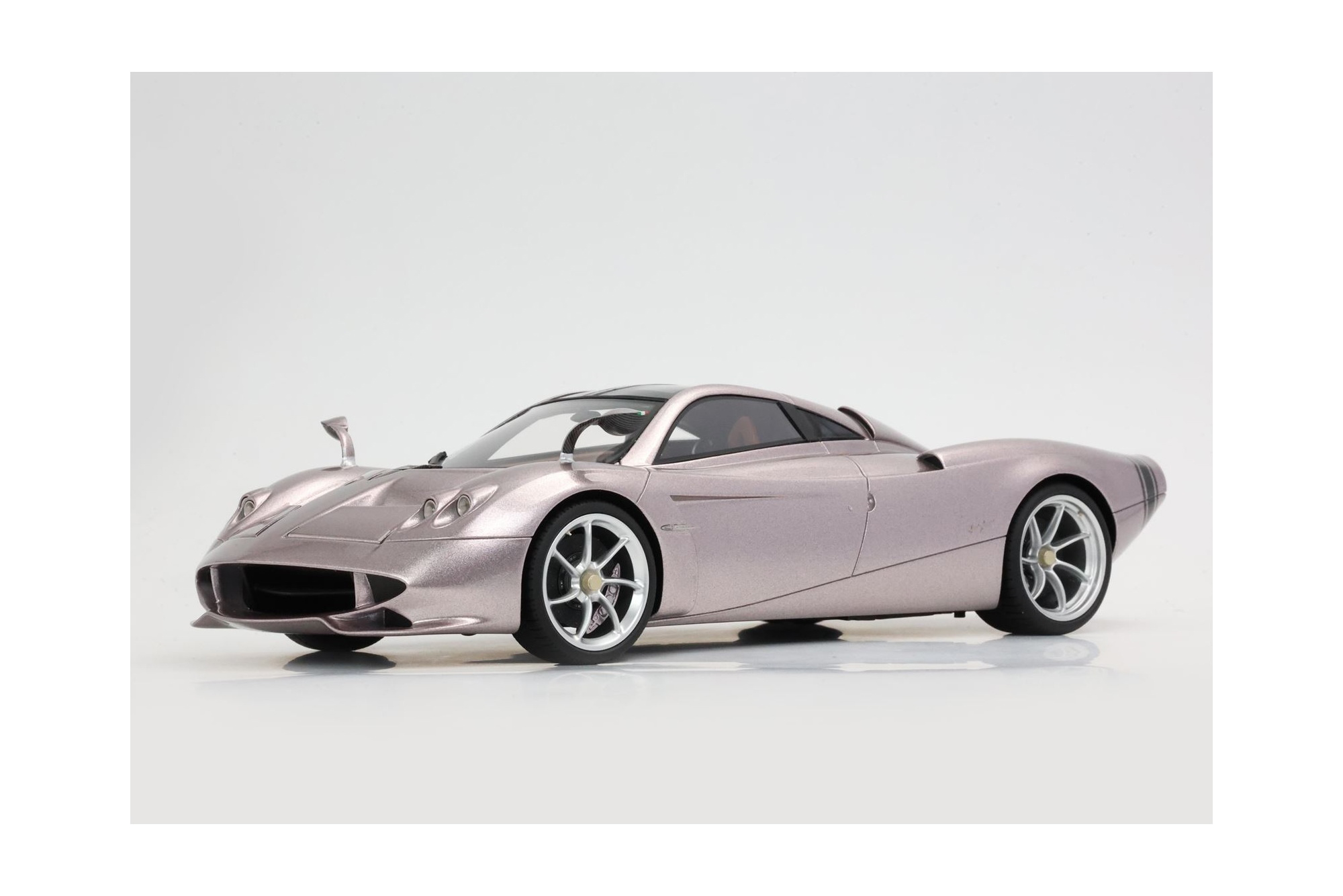 PAGANI HUAYRA CODALUNGA IRIDESCENT BRONZO AYMARA / ПАГАНИ ХУАЙРА КОДАЛУНГА ИРИДЕСКЕНТ АИМАРА 1:43 БРОНЗОВЫЙ