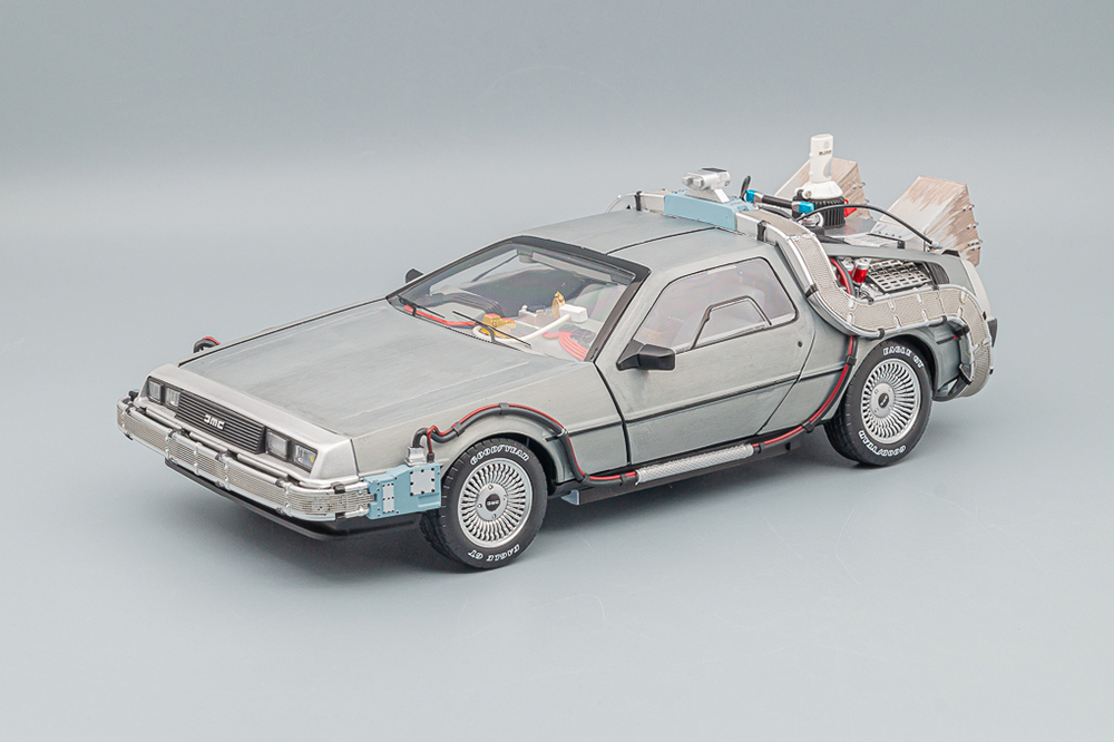 DELOREAN DMC-12 TIME MACHINE, BACK TO THE FUTURE ULTIMATE EDITION