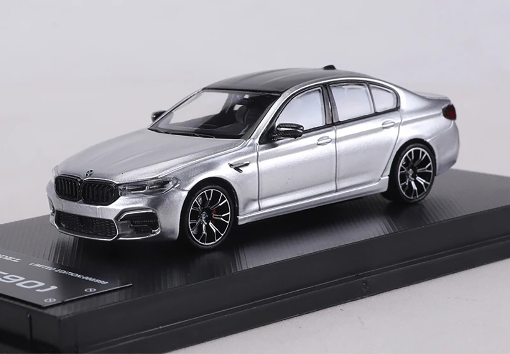 BMW F90 M5 2025 SILVER / БМВ Ф90 М5 СЕРЕБРИСТЫЙ (ДЛИНА 7-10 СМ)