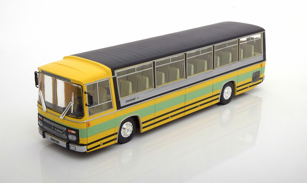 BERLIET CRUSAIR 3 BUS 1969 YELLOW GREEN BLACK