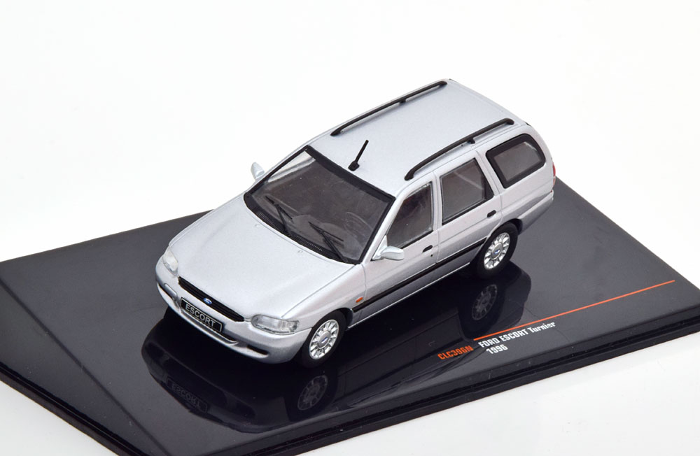 FORD ESCORT TURNIER 1996 SILVER