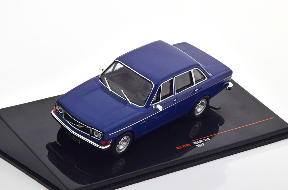 VOLVO 144 SALOON 1972 DARKBLUE