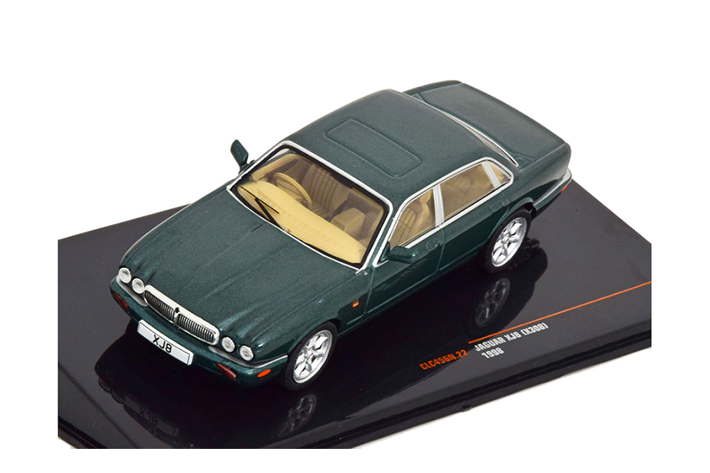 JAGUAR XJ8 (X 308) 1998 METALLIC DARK GREEN