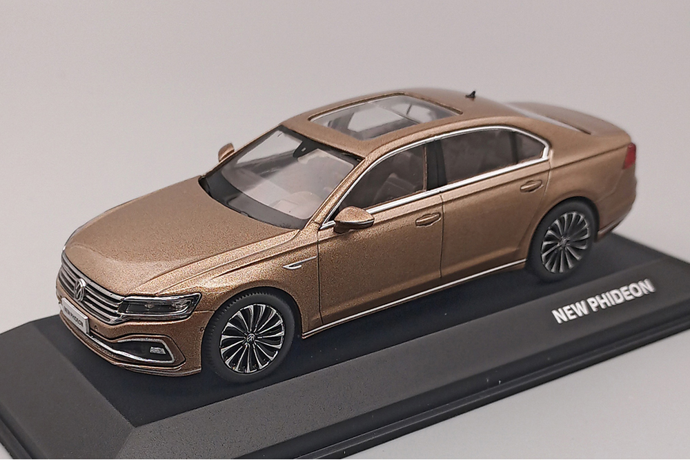 VOLKSWAGEN PHIDEON 2020 / ФОЛЬКСВАГЕН ФИДЕОН ЗОЛОТИСТЫЙ