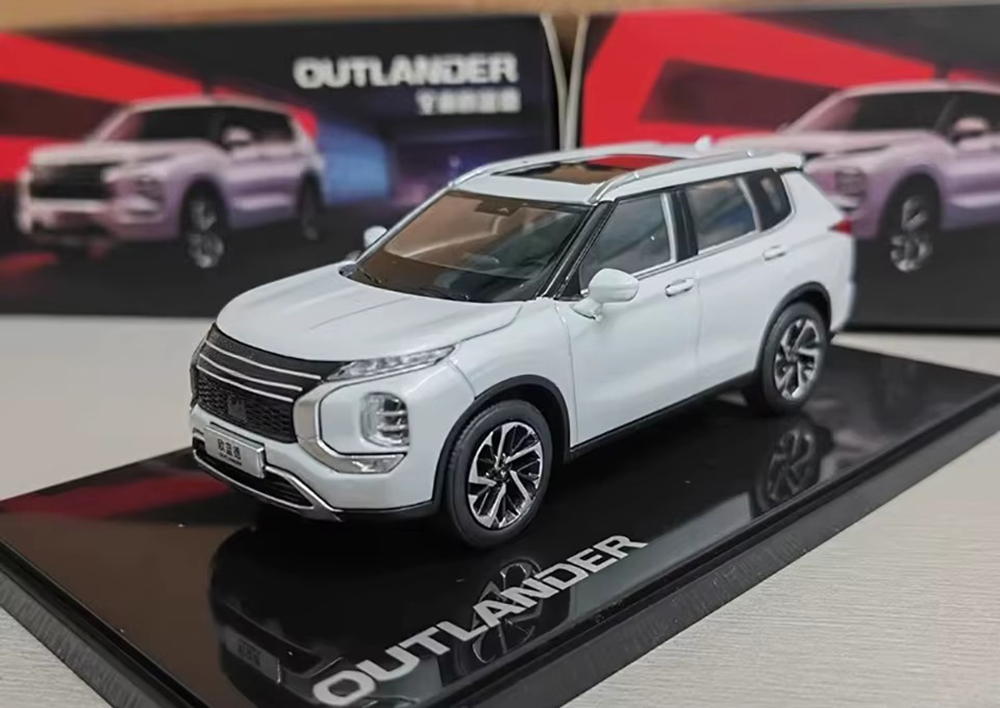 MITSUBISHI OUTLANDER 2023 WHITE / МИЦУБИСИ АУТЛЕНДЕР БЕЛЫЙ