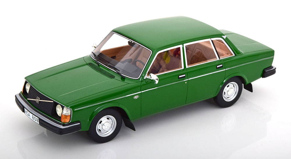 VOLVO 244DL SALOON 1975 GREEN
