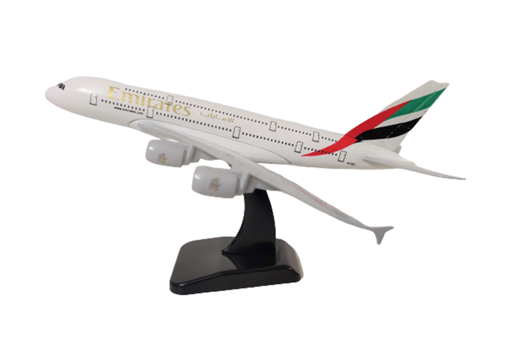 AIRBUS A380 EMIRATES / МОДЕЛЬ САМОЛЕТА A380 ЭЙРБАС ЭМИРЕЙТС (ДЛИНА 20 СМ)