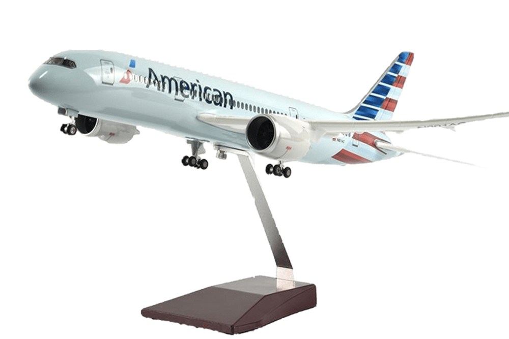 BOEING 787-9 DREAMLINER AMERICAN AIRLINES / МОДЕЛЬ САМОЛЕТА БОИНГ 787-9 ДРИМЛАЙНЕР АМЕРИКАН ЭРЛАЙНС С ОСВЕЩЕНИЕМ САЛОНА НА ШАССИ (ДЛИНА 41 СМ)