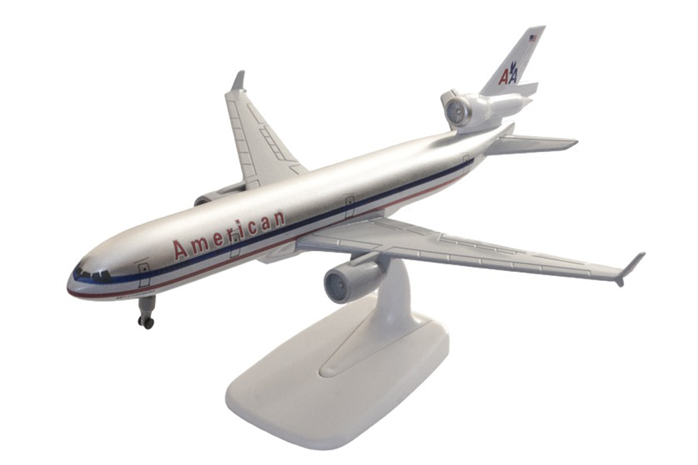 MCDONELL DOUGLAS MD11 AMERICAN AIRLINES / МОДЕЛЬ САМОЛЕТА МАКДОНЕЛ ДУГЛАС МД11  (ДЛИНА 20 СМ)