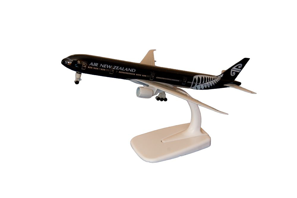 BOEING 777 AIR NEW ZEALAND / МОДЕЛЬ САМОЛЕТА БОИНГ 777 AIR NEW ZEALAND (ДЛИНА 20 СМ)