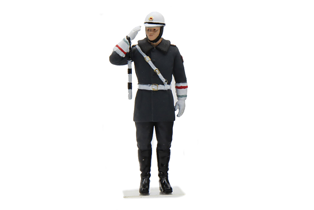 FIGURINE / ФИГУРКА СОТРУДНИК ГИБДД ПОЛИЦИЯ ДПС ВАИ 1:43