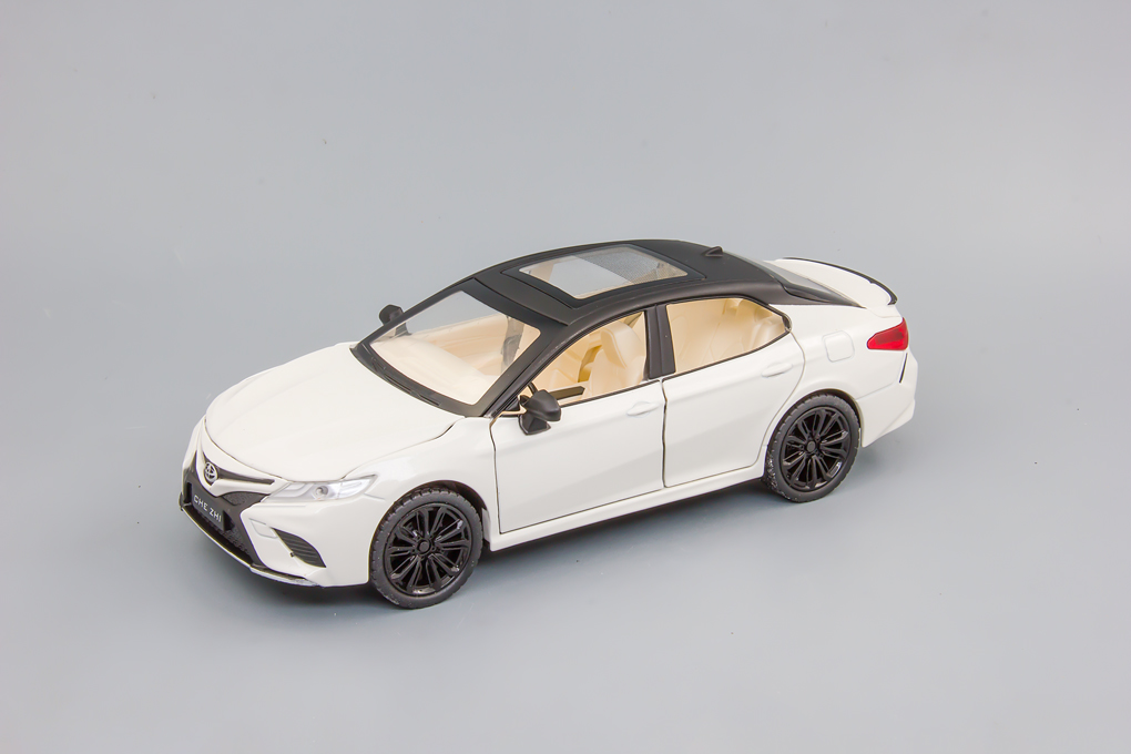 TOYOTA CAMRY SPORT, БЕЛЫЙ