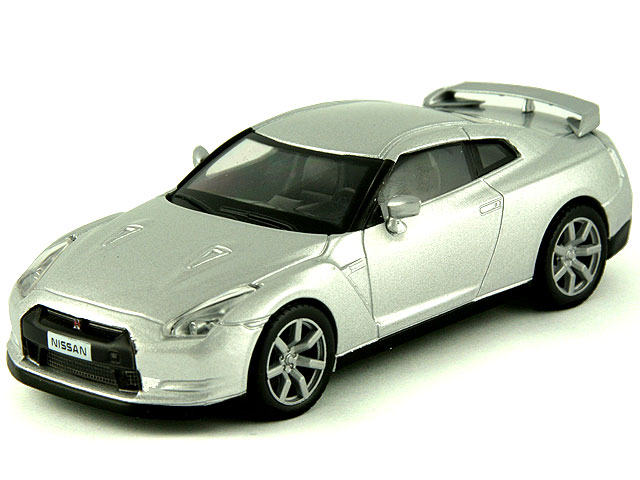 NISSAN GT-R СЕРЕБРИСТЫЙ (С ЖУРНАЛОМ)