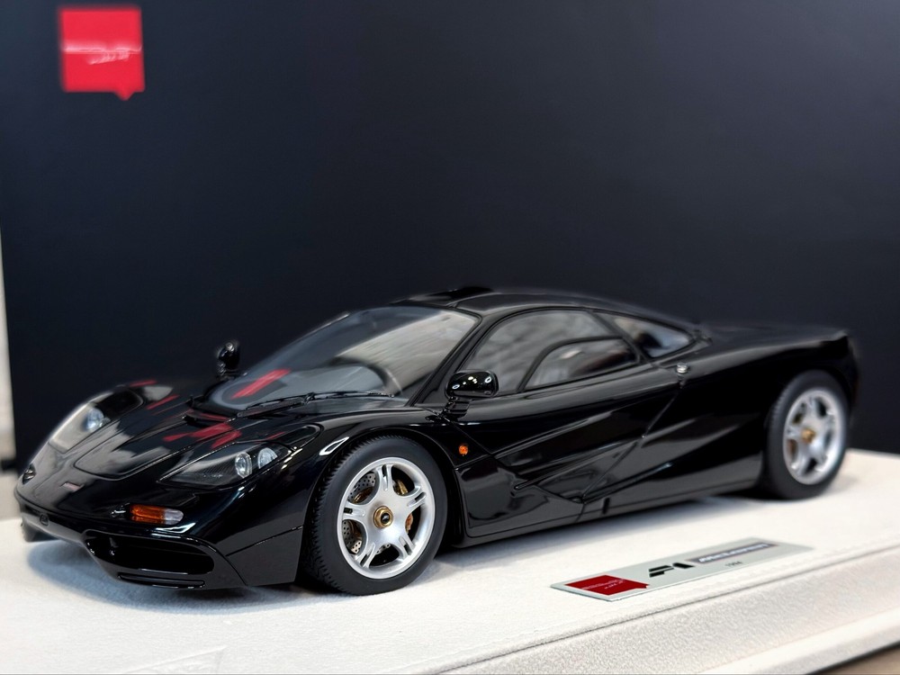 MCLAREN F1 ROADCAR 1994 JET BLACK METALLIC / МАКЛАРЕН ФОРМУЛА-1 ДОРОЖНЫЙ АВТОМОБИЛЬ JET ЧЕРНЫЙ МЕТАЛЛИК (ЛИМИТ 28/60)