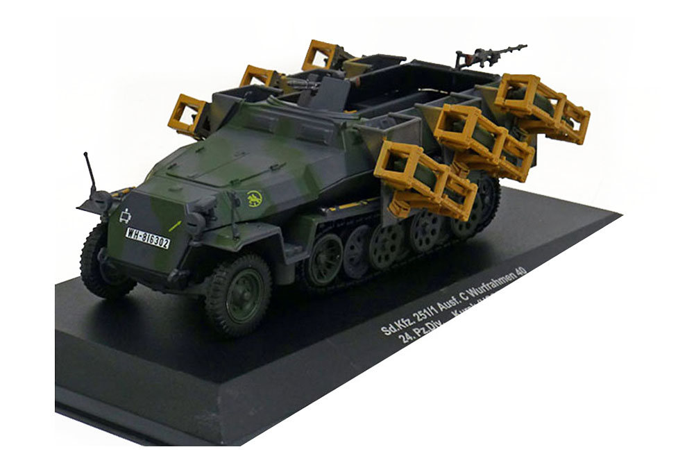 TANK SD.KFZ. 251/1 AUSF.C WURFRAHMEN 40 24. PZ.DIV. KURSK (USSR) 1942