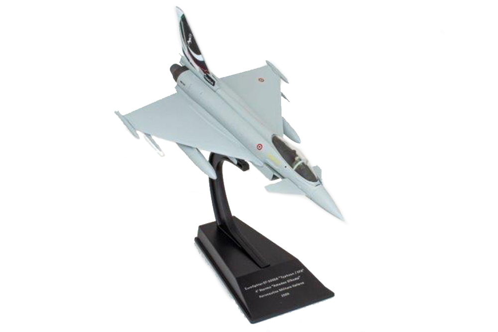 EUROFIGHTER EF-2000A TYPHOON 4° STORMO AMEDEO D'AOSTA AEREONAUTICA MILITARE ITALIANA 2009 (МОДЕЛЬ 163Г 16,5X25X6,25СМ)