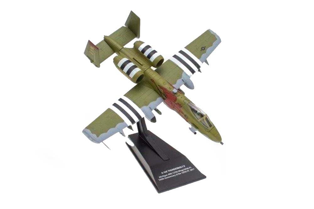 FAIRCHILD REPUBLIC A-10C "THUNDERBOLT II" MICHIGAN ANG 127TH WING 2017(МОДЕЛЬ 207Г 20,0X25X6,25СМ)